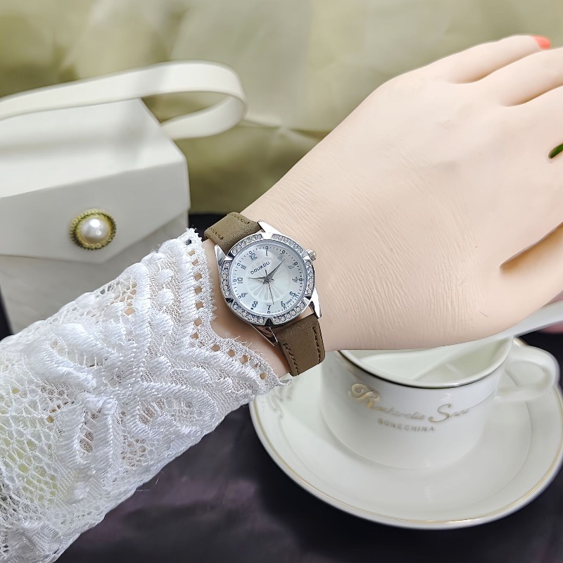 Fashion Women Watches Daisy Di - огляд і ціна Luxury Watch With Arabic Numerals