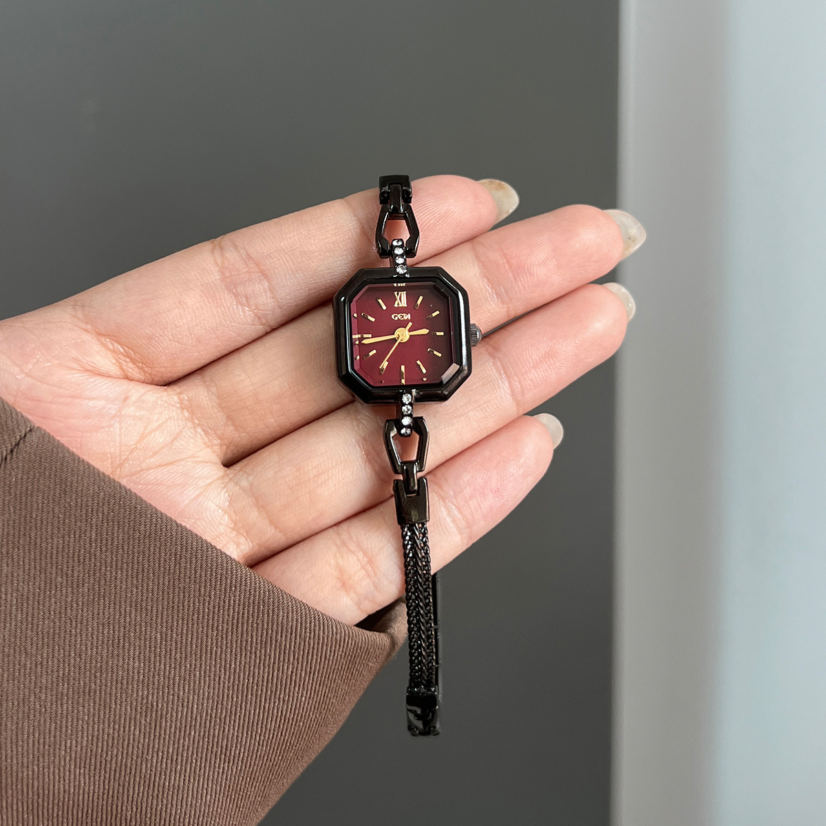 Square Fashionable Exquisite H - огляд і ціна Luxury Watch Values